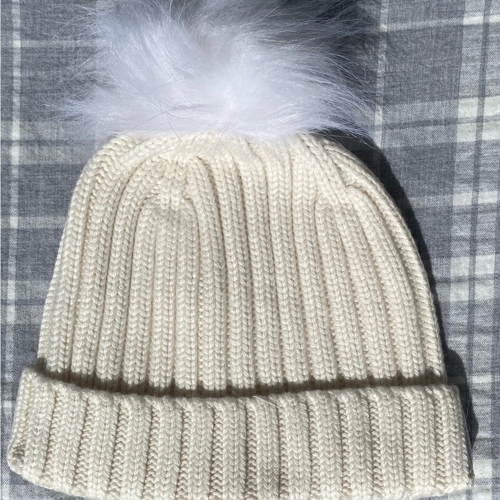 J. Crew Allen Yarn solid Pom in Ivory. Just in time for winter! NWT.